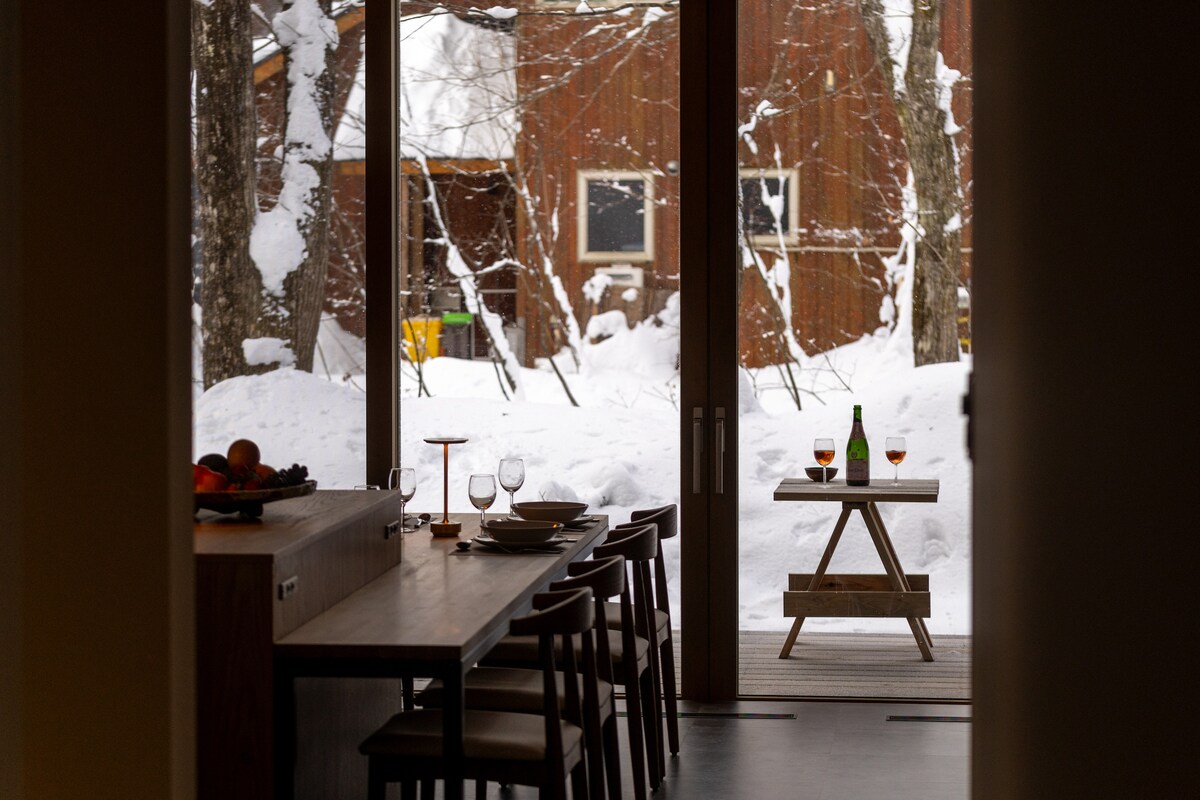 0117e55d-f1fa-4d83-8588-7b324aeb2048