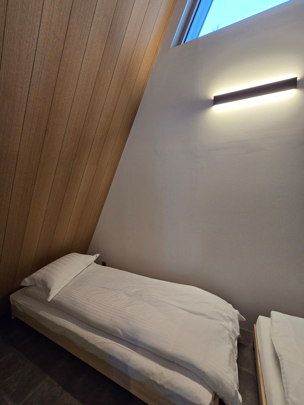 ee71b60d-69ef-49d9-b42e-69de08f19299